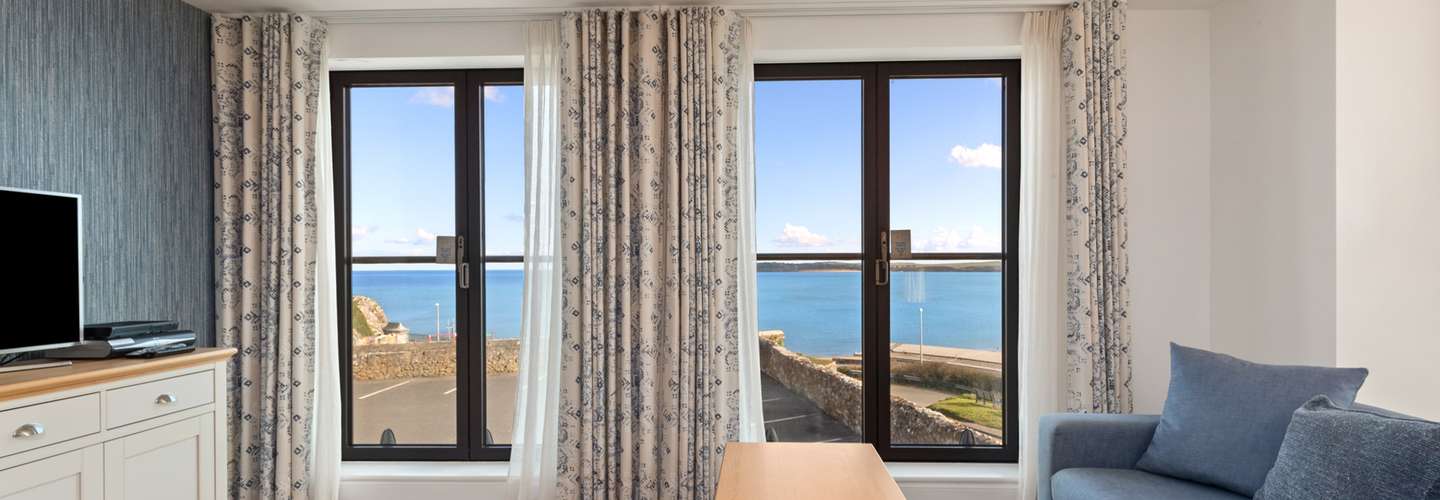 Apartment 8 Waterstone House - Luxury Apartment, Sea Views, Pet Friendly