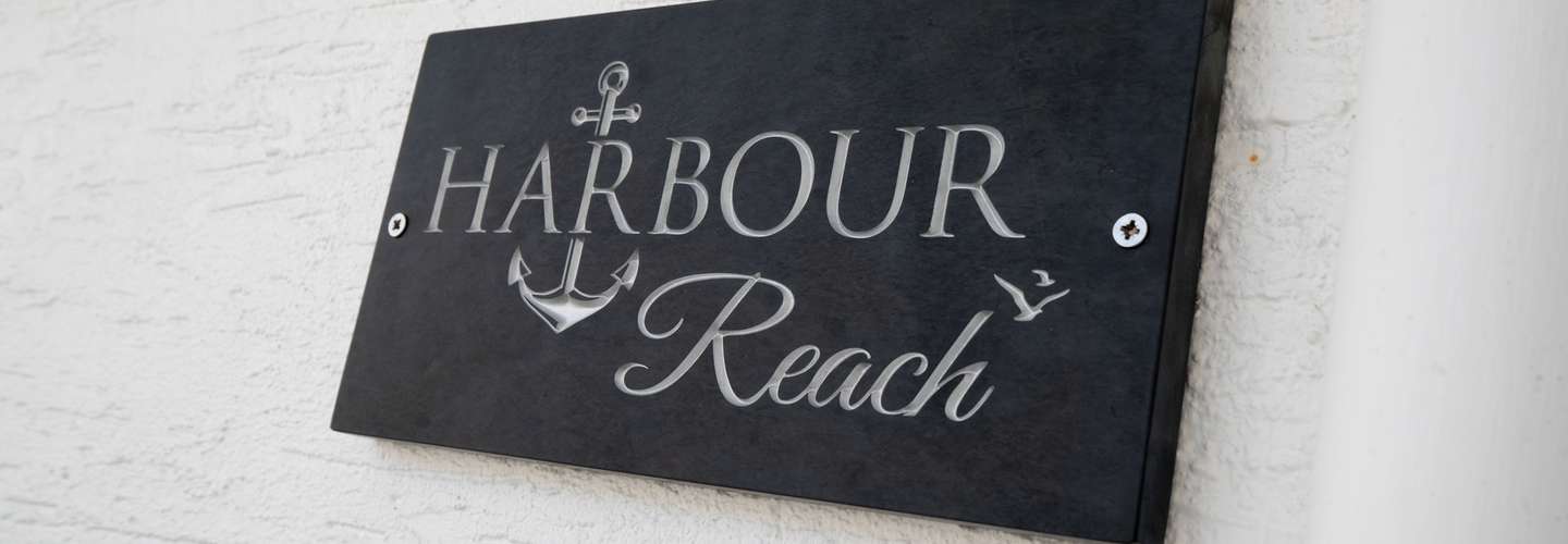 Harbour Reach - Short walk from beach and village, parking