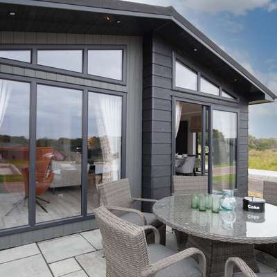 Ael-Y-Bryn - Luxury Lodge, Hot Tub, Pet Friendly