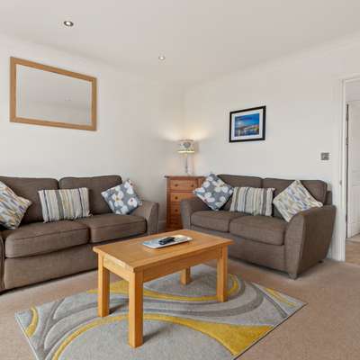 Surf Deck - Lovely Apartment, Spectacular Coastal Views, Short Walk to Beach