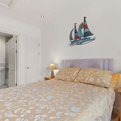 Surf Deck - Lovely Apartment, Spectacular Coastal Views, Short Walk to Beach