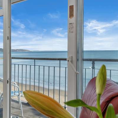 On The Beach - Direct Beach Access, Spectacular Sea Views