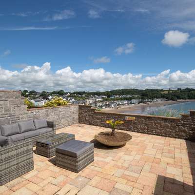 Captains View - Sea Views, Harbour Views, Terrace, Parking