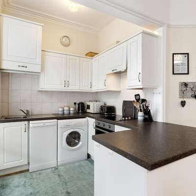 Sherbourne House - Seaside Apartment, Close to Town Centre