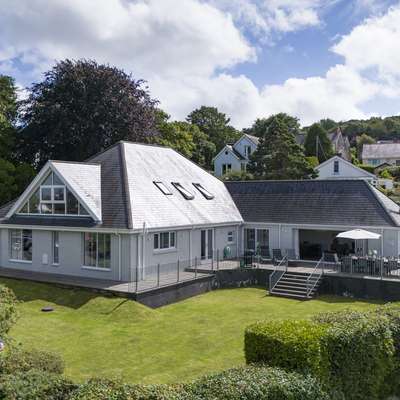 The Hawthorns - Luxury Cottage, Hot Tub, Sea Views